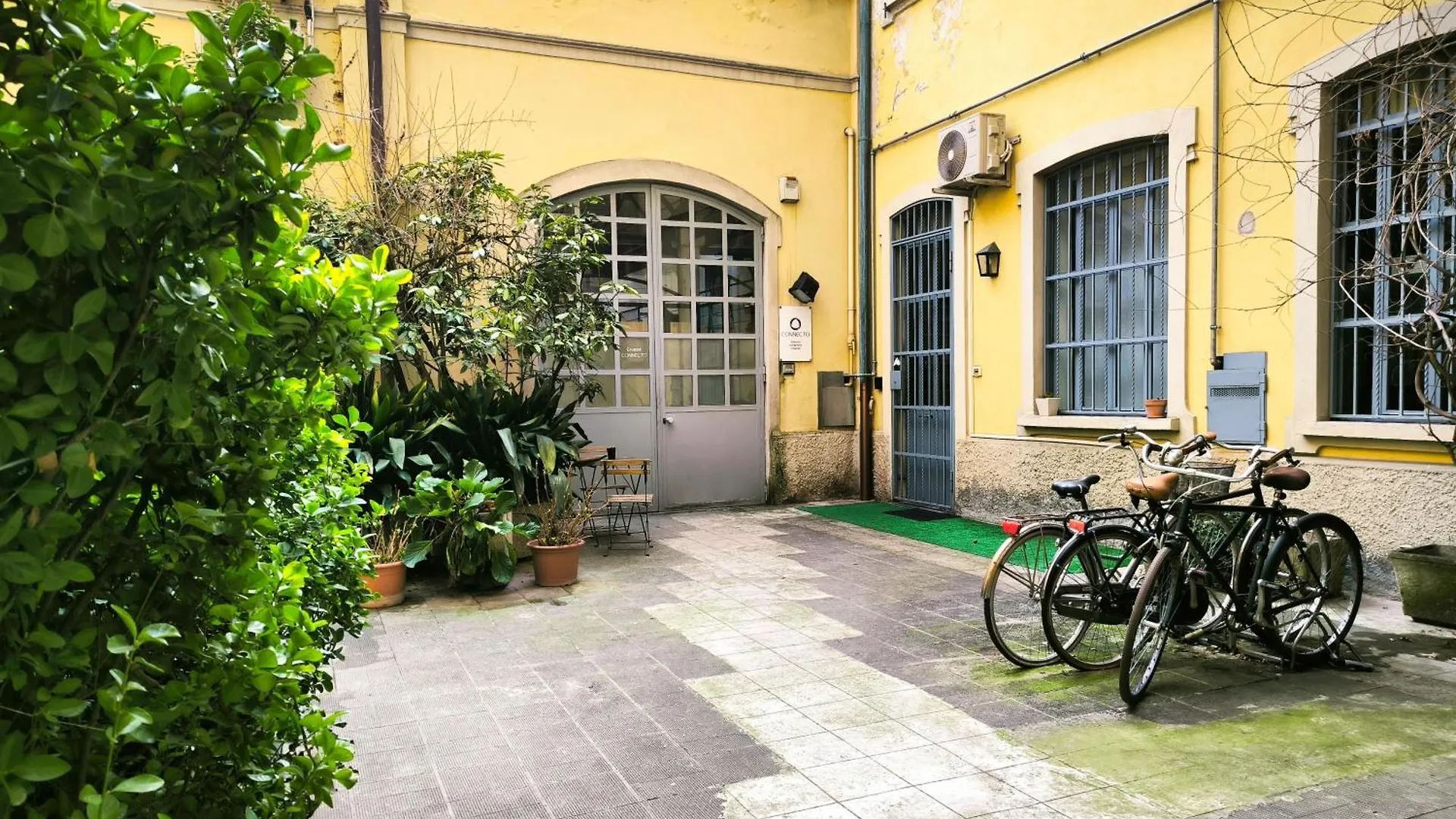 Just Urban Stays - Modern Loft - Porta Romana Apartment